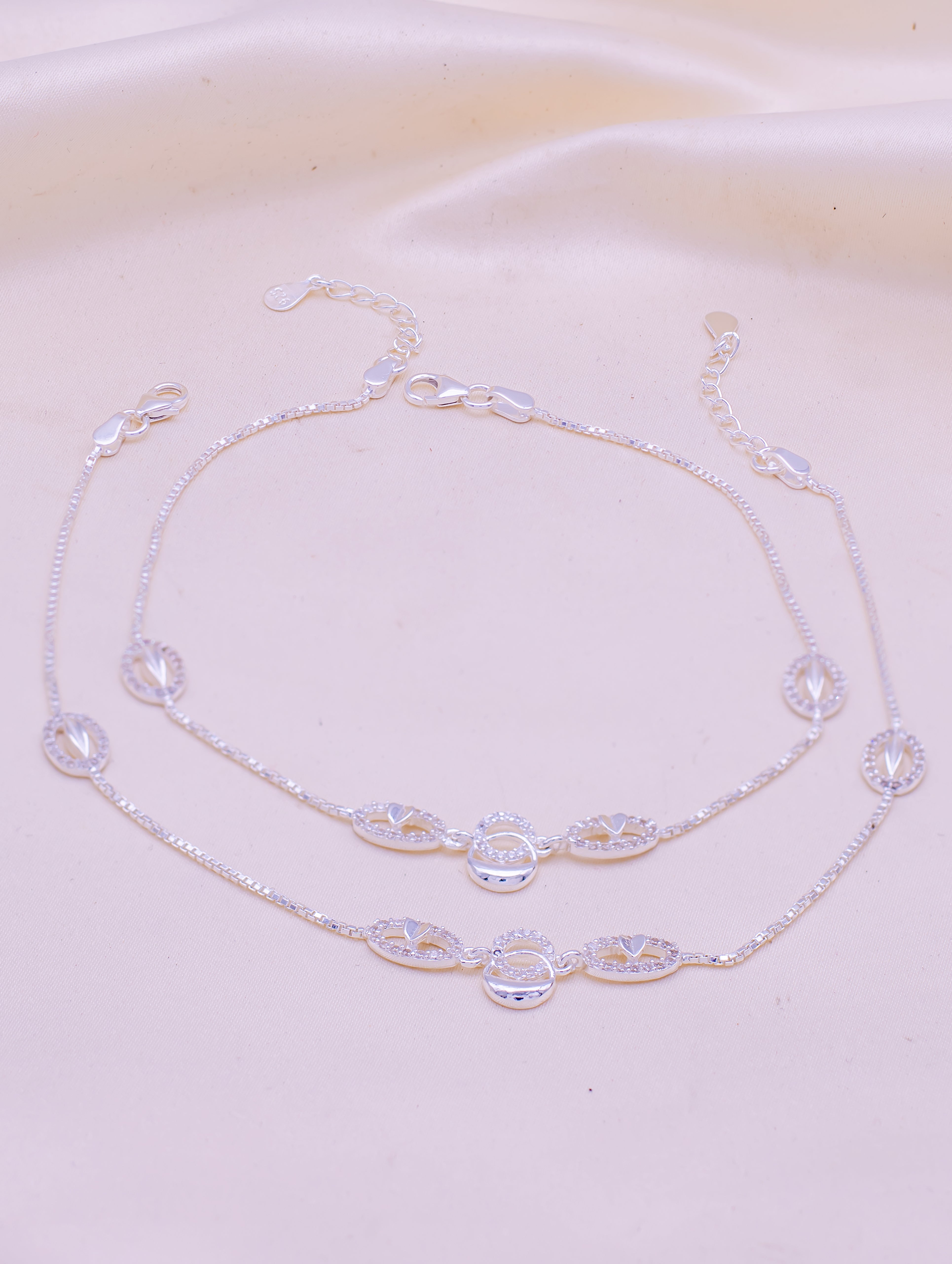 ZIRITHA SILVER ANKLETS